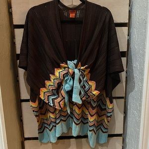 Women’s knitted Missoni shall/poncho